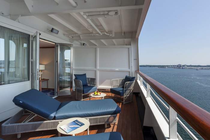 Nicko Cruises Vasco Da Gama Suite with Balcony 6.jpg